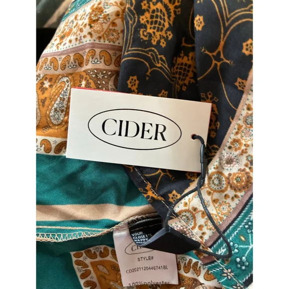 Women's CIDER Green & Brown Patterned Blouse - Picture 6 of 7